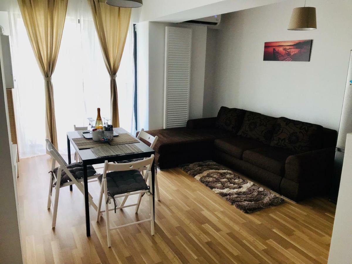 Апартаменты Apartament Cristina Мамая Экстерьер фото