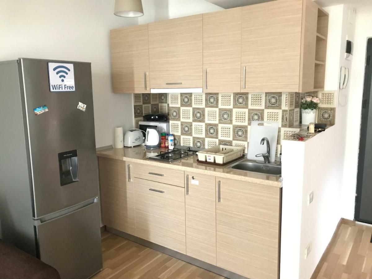 Апартаменты Apartament Cristina Мамая Экстерьер фото